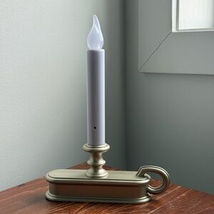 Carlon Battery Operated Light Window Candle Flickering Solid Flame Automatic